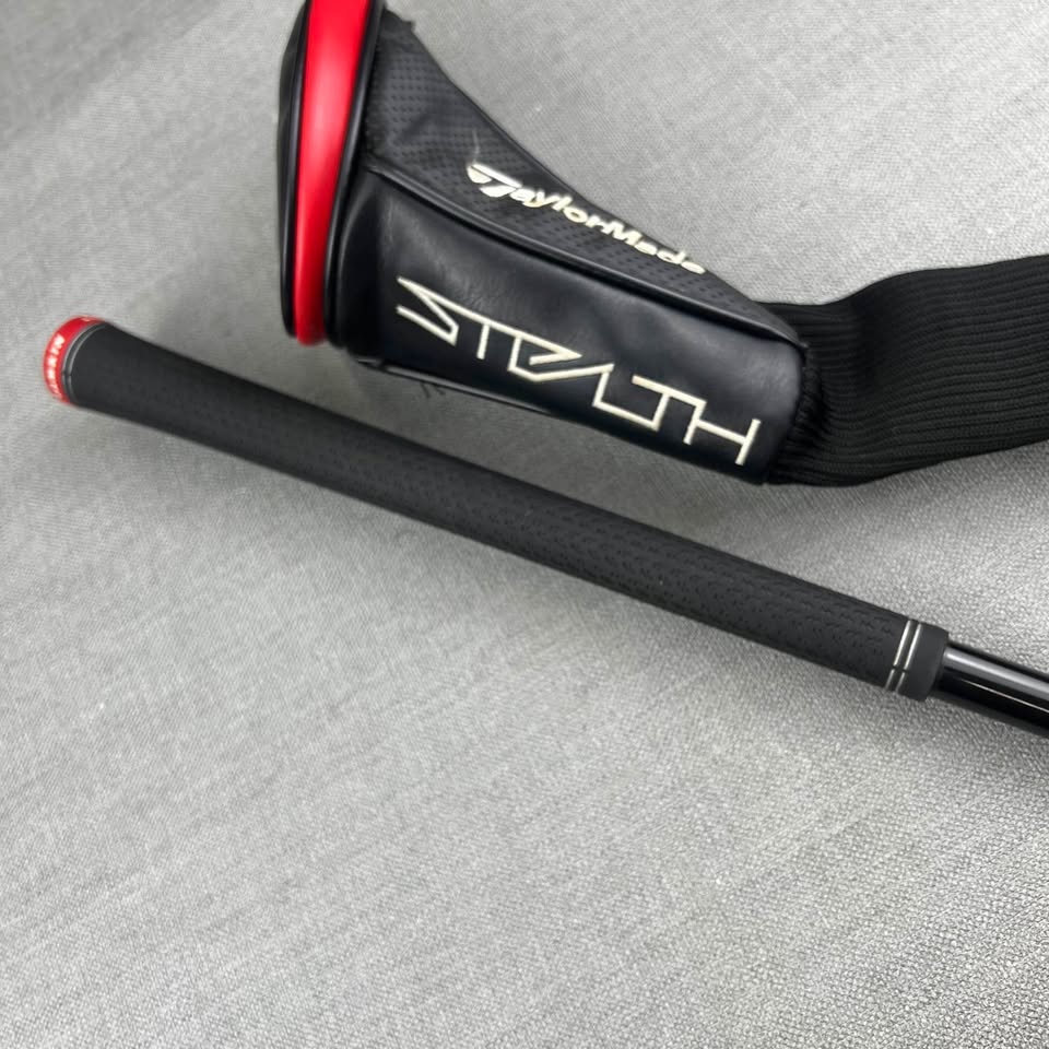 Taylormade Stealth 4 Hybrid - Regular Flex / 22 Degree