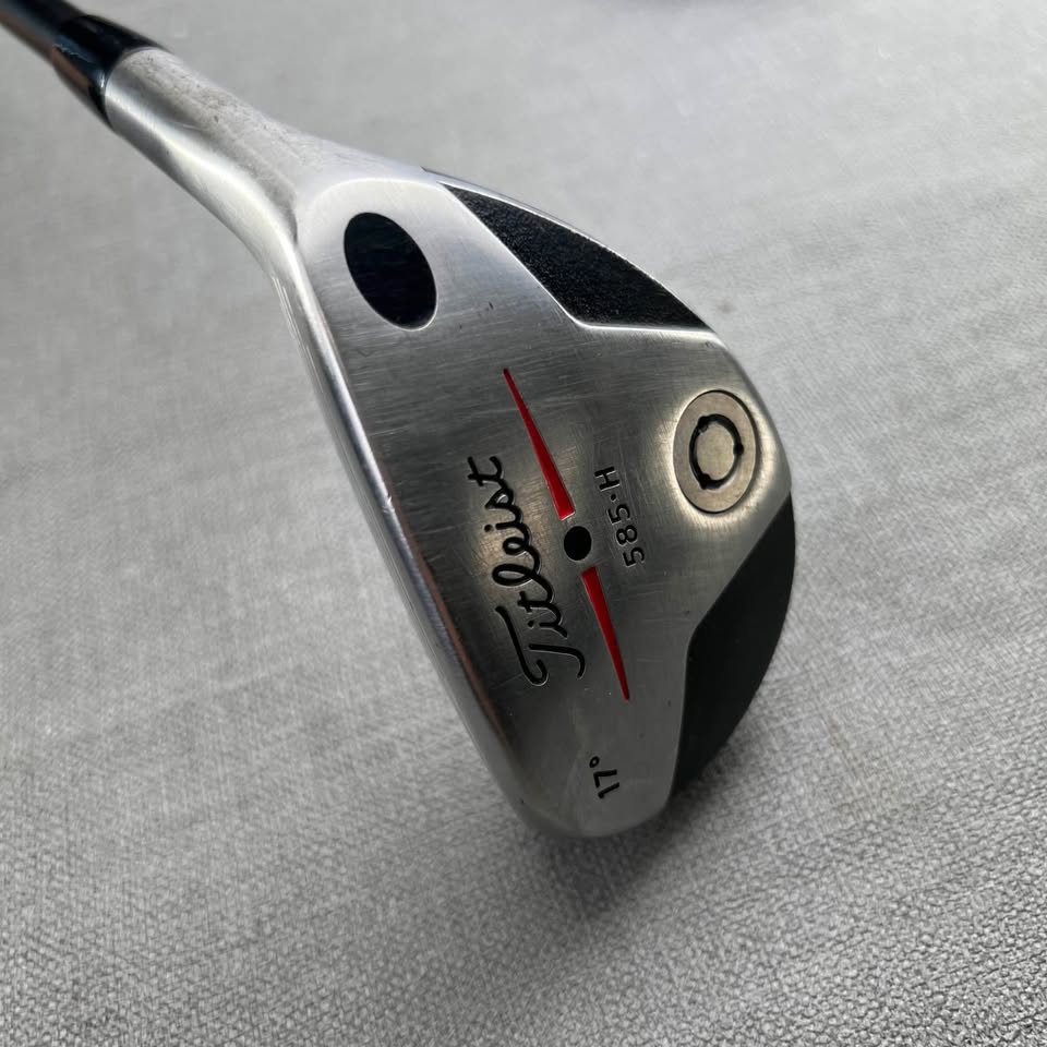Titleist 585H 2 Hybrid - Hzrdus Stiff Flex / 17 Degree