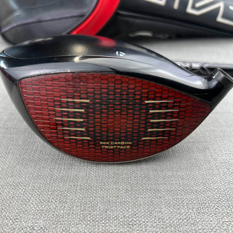 Taylormade Stealth Plus Driver - Stiff Flex / 9 Degree Adjustable