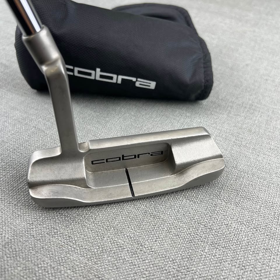 Cobra Blade Putter - 34 Inches / Cobra Grip