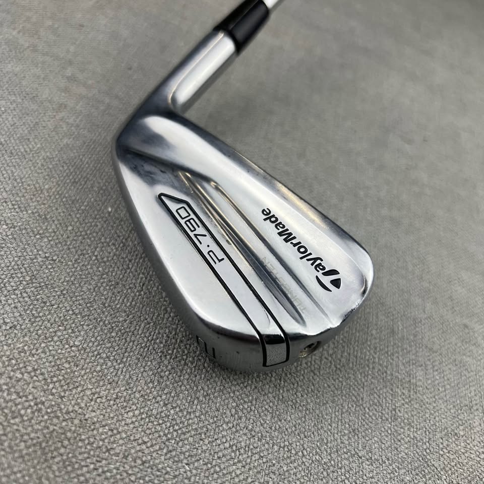 Taylormade P790 UDI 2 Iron - X Flex / 17 Degree
