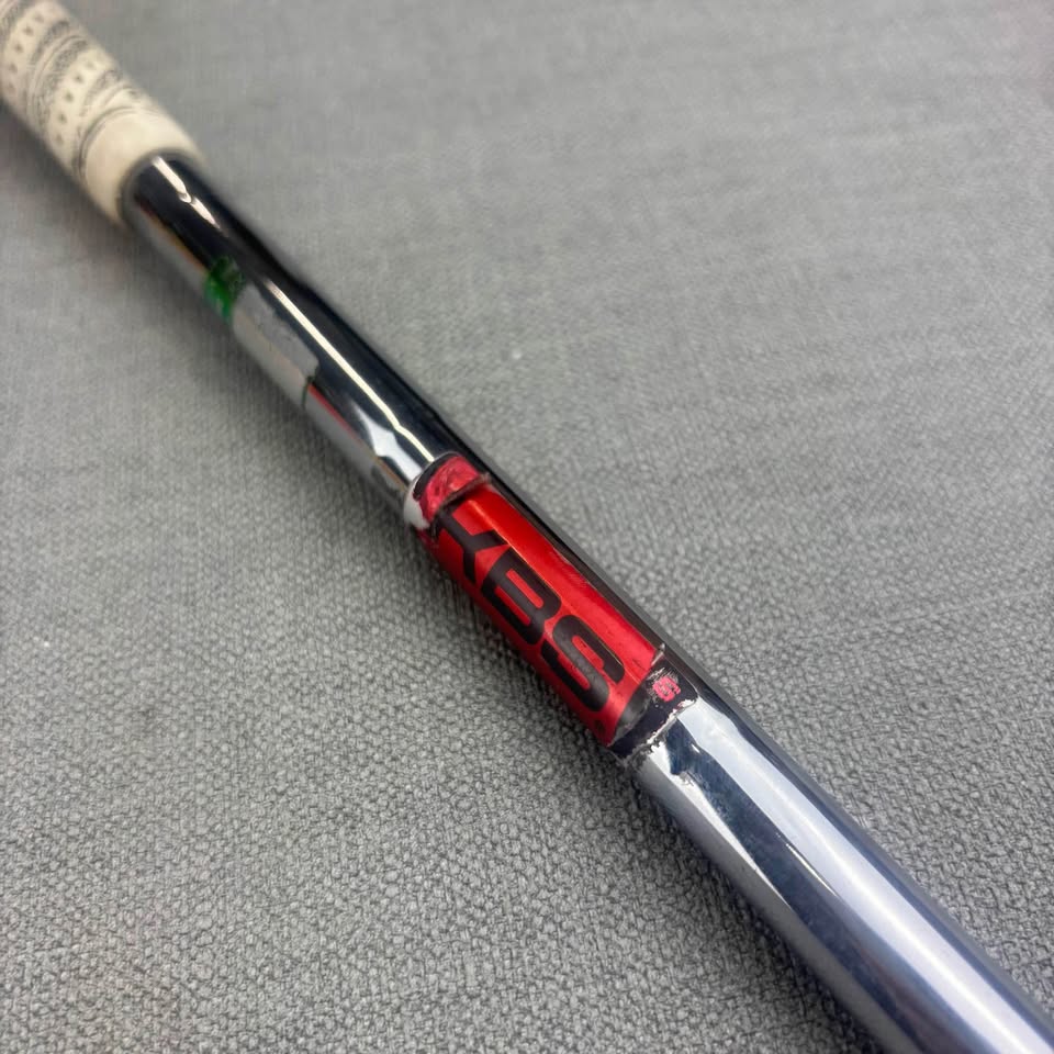 Titleist 712U Forged 2 Iron - Stiff Flex / 18 Degree