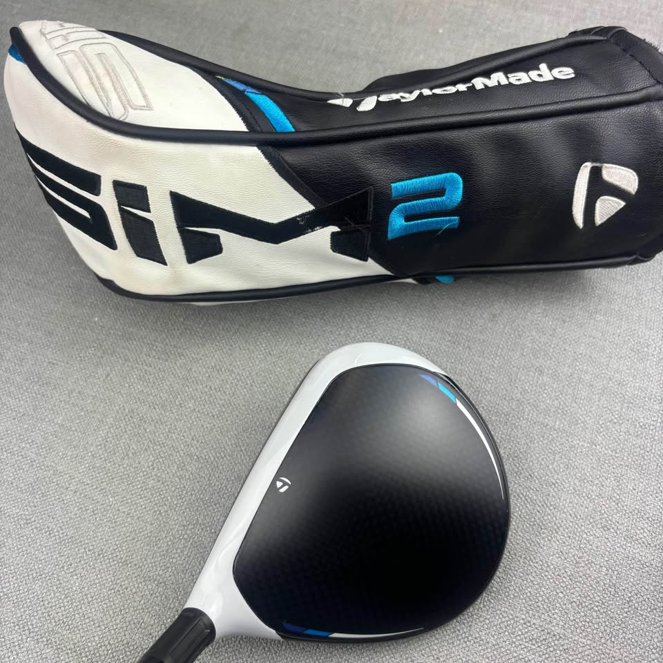 Taylormade SIM2 Max Fairway 3 Wood - Stiff Flex / 15 Degree