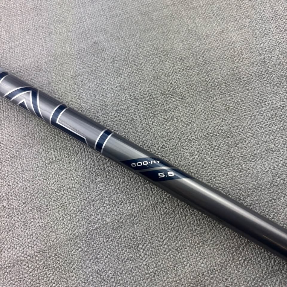 Callaway Elyte 4 Hybrid - 21 Degrees / Regular Flex