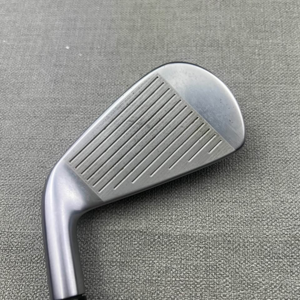 Srixon ZU65 Utility 2 Iron - Tour Issue Stiff Flex / 18 Degree