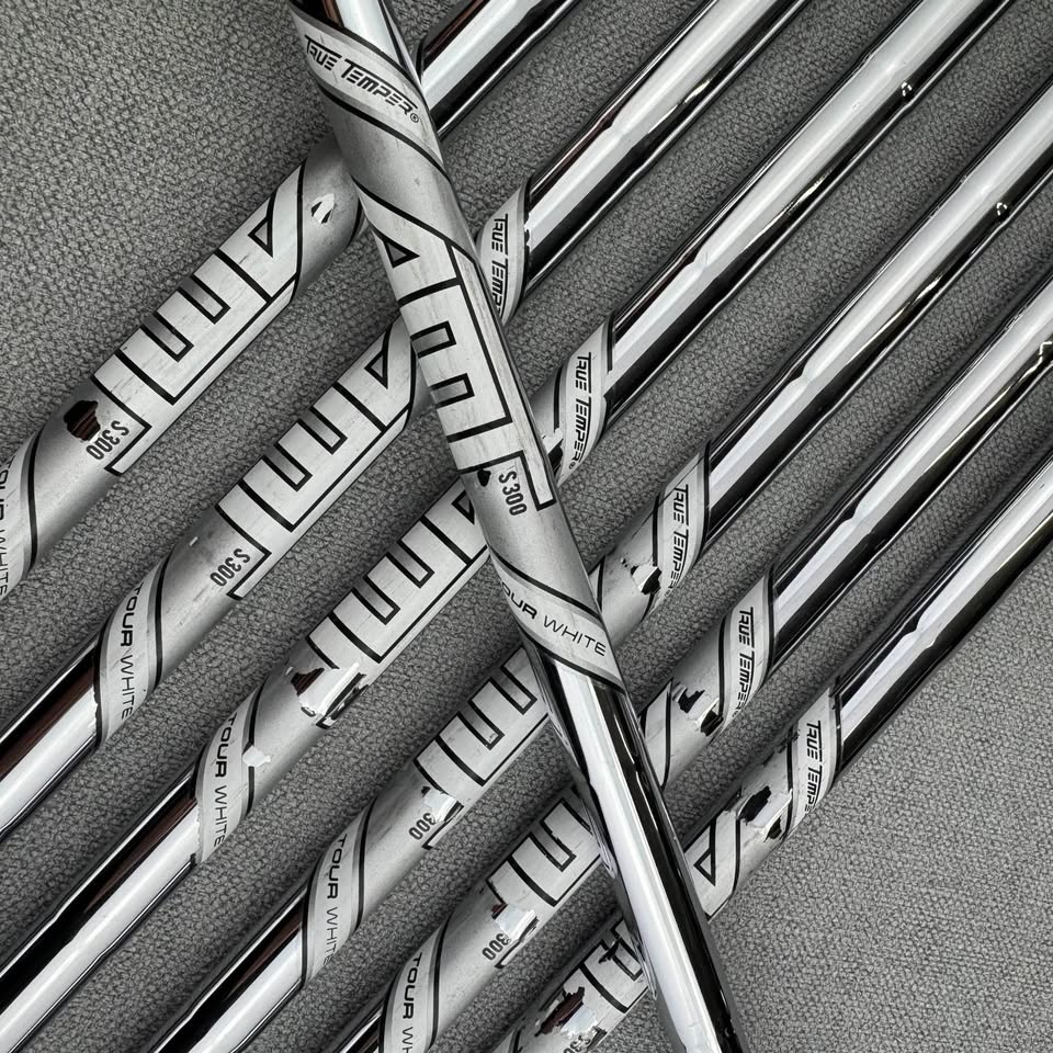 Titleist 718 AP2 Forged Irons - Stiff Flex S300 / 4-PW