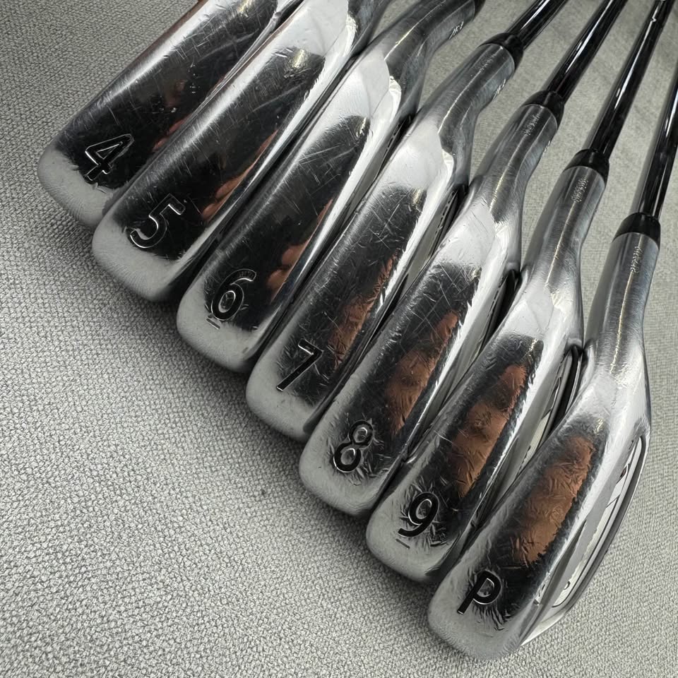 Titleist 718 AP2 Forged Irons - Stiff Flex S300 / 4-PW