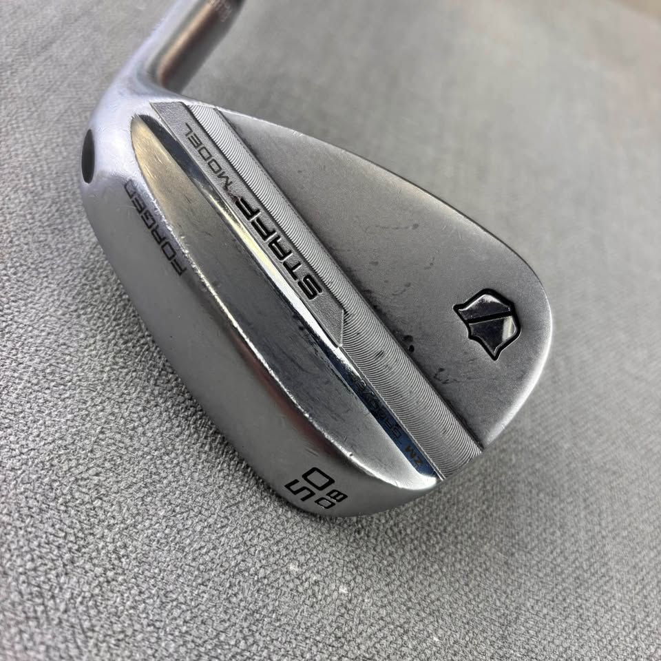 Wilson Staff Model Gap Wedge - Graphite Stiff Flex / 50 Degree
