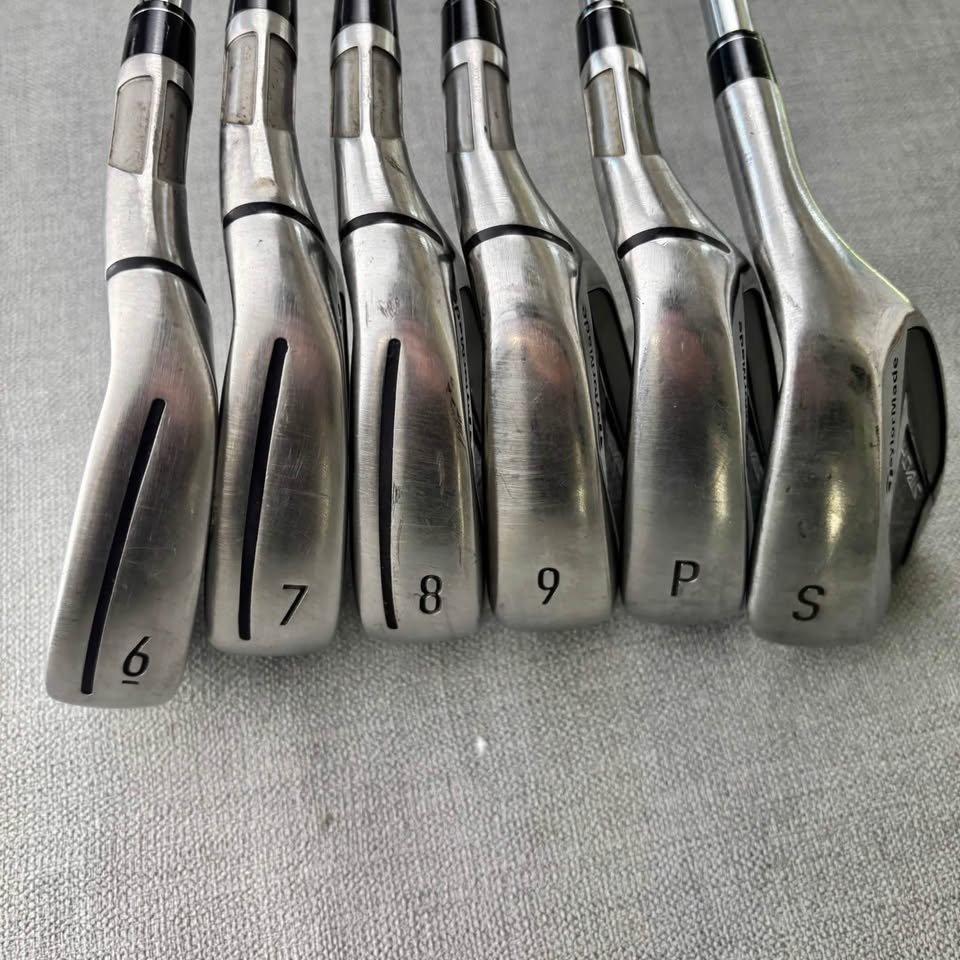 Taylormade Stealth Irons - Regular Flex / 6-SW