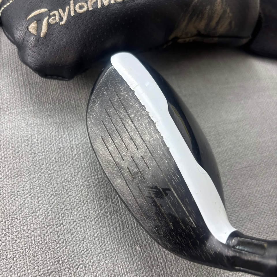 Taylormade M2 3 Hybrid - Stiff Flex / 19 Degree / Golf Pride