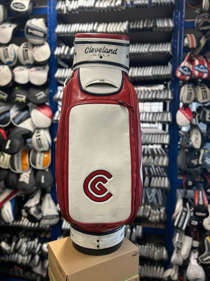 Cleveland Golf Tour Bag - Magnetic Pocket