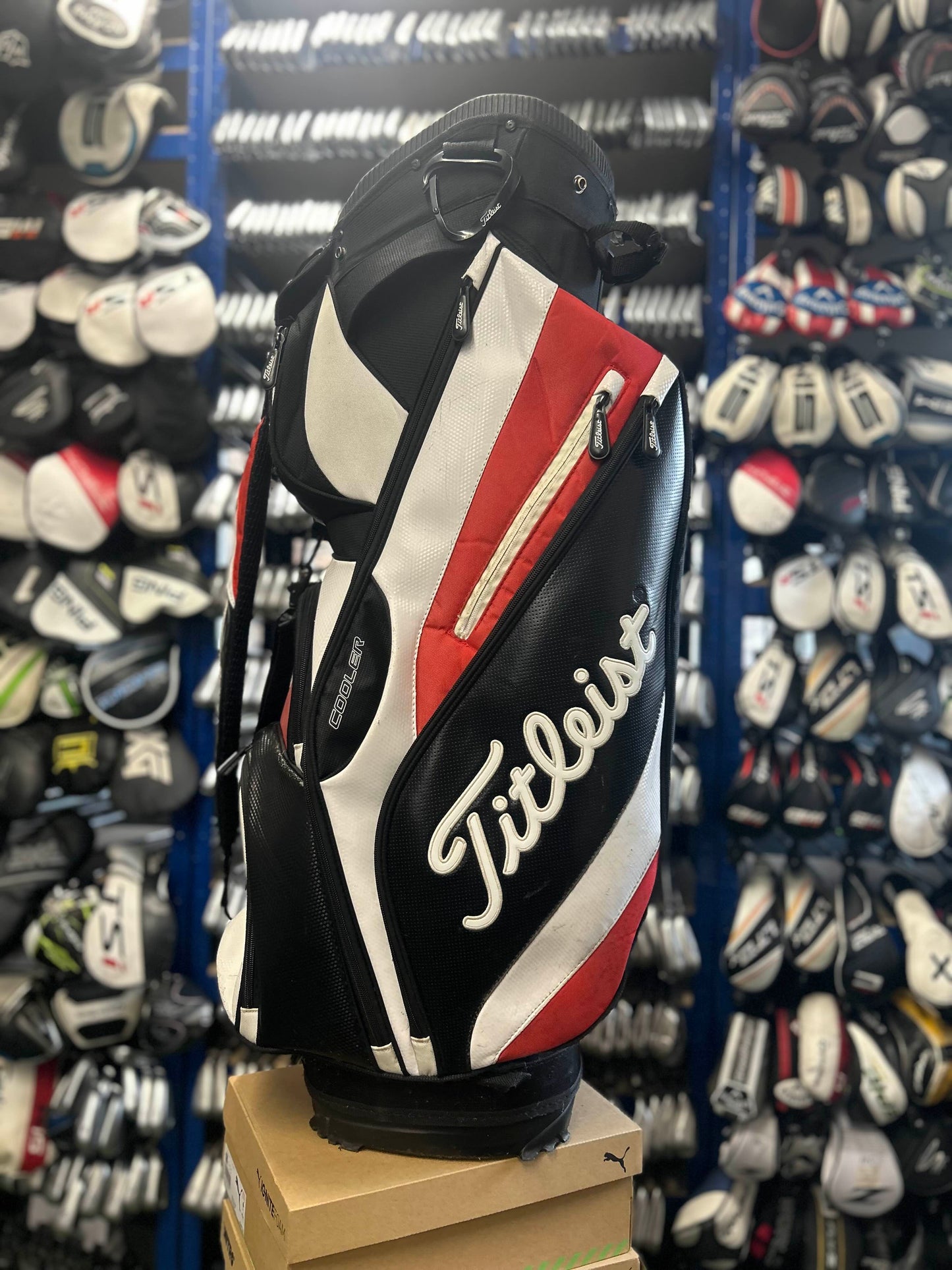 Titleist Cart Bag - All Zips Working & Rainhood