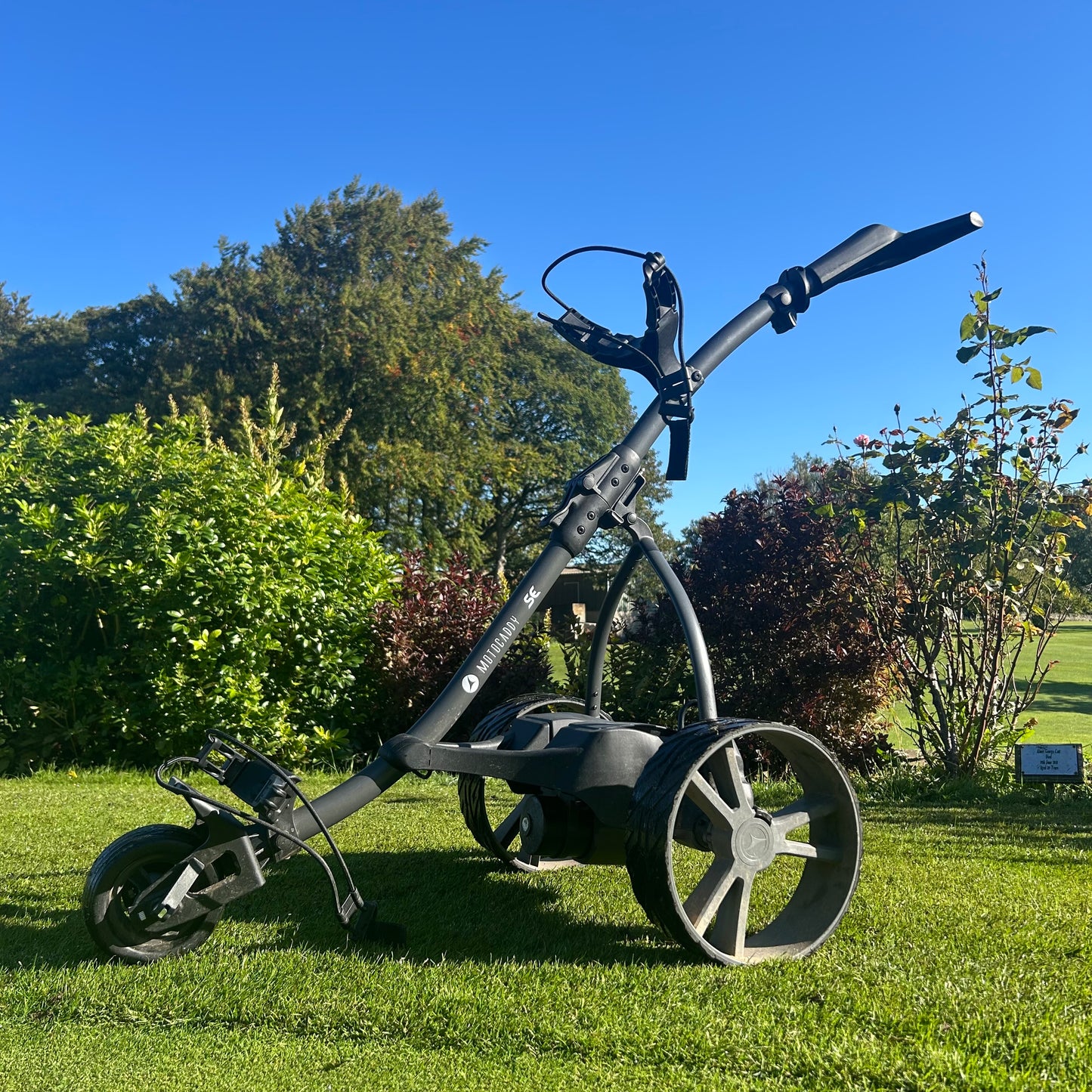 Motocaddy 2025 SE Electric Trolley