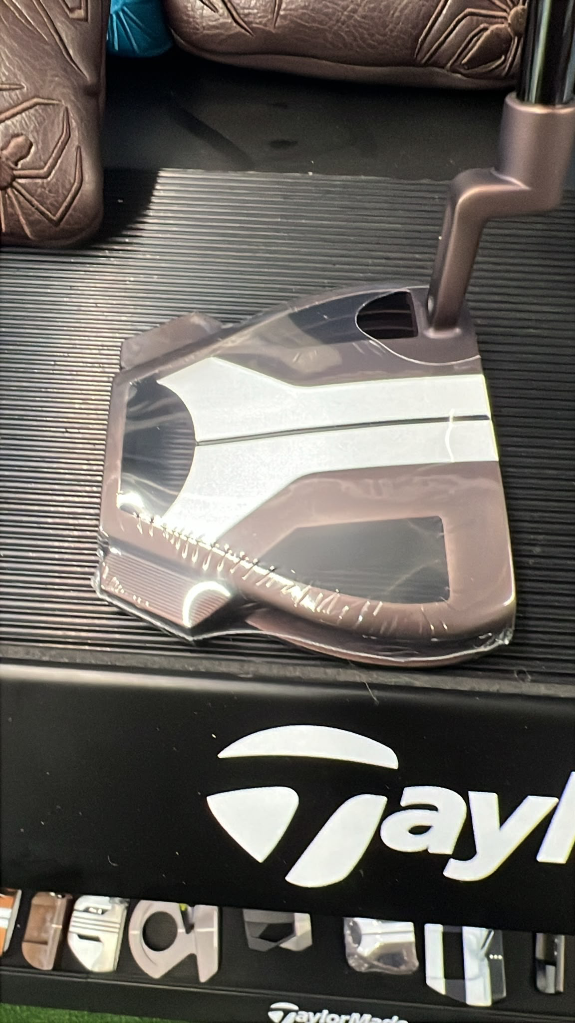 Spider X - 35” L Neck New