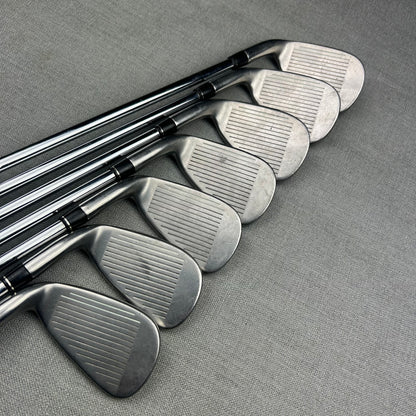 Taylormade R7 Irons / 4-PW - Regular Flex