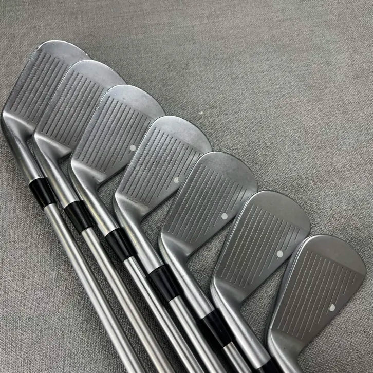 Mizuno JPX900 Forged Irons - KBS C Taper X Flex / 4-PW