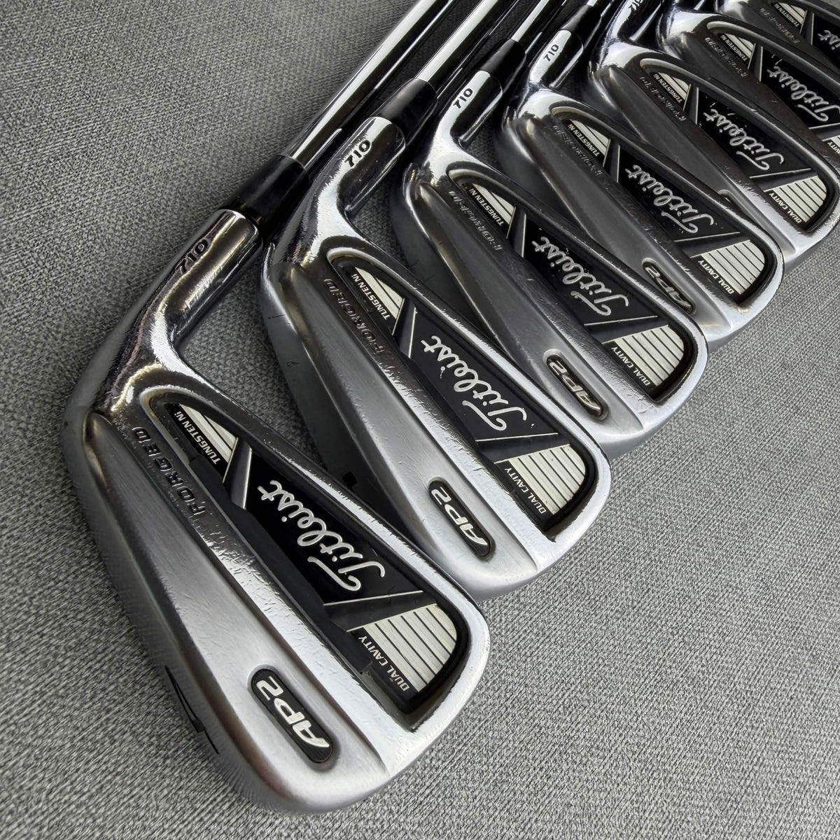 Titliest  AP2 Irons - Regular  Flex / 4-PW