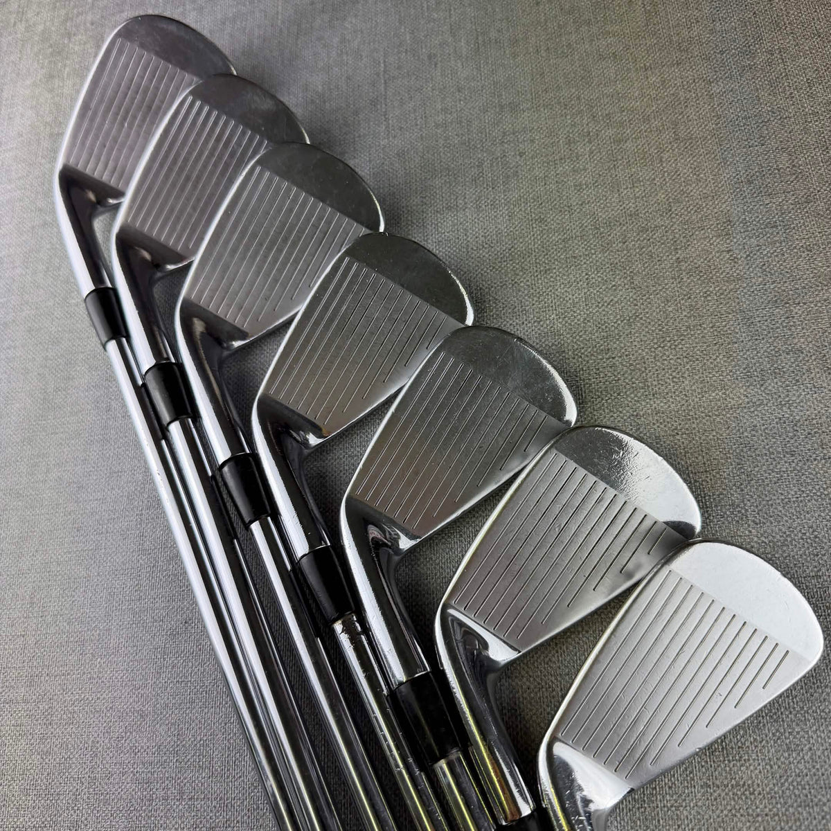 Titliest  AP2 Irons - Regular  Flex / 4-PW