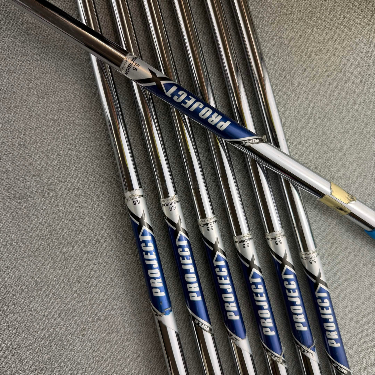 Titliest  AP2 Irons - Regular  Flex / 4-PW