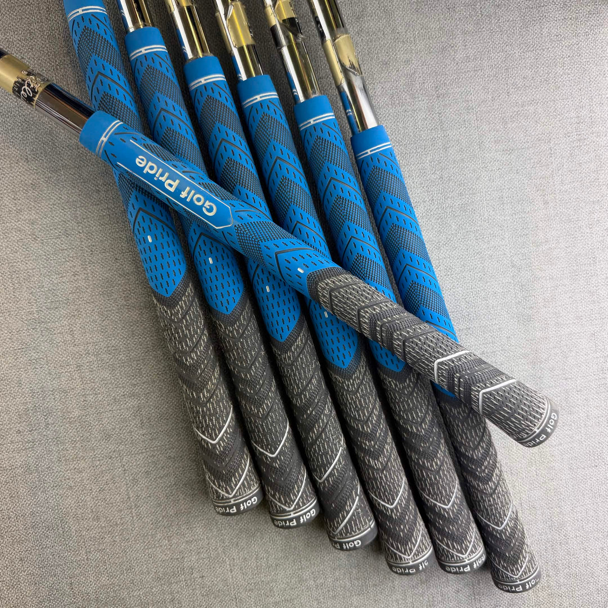 Titliest  AP2 Irons - Regular  Flex / 4-PW