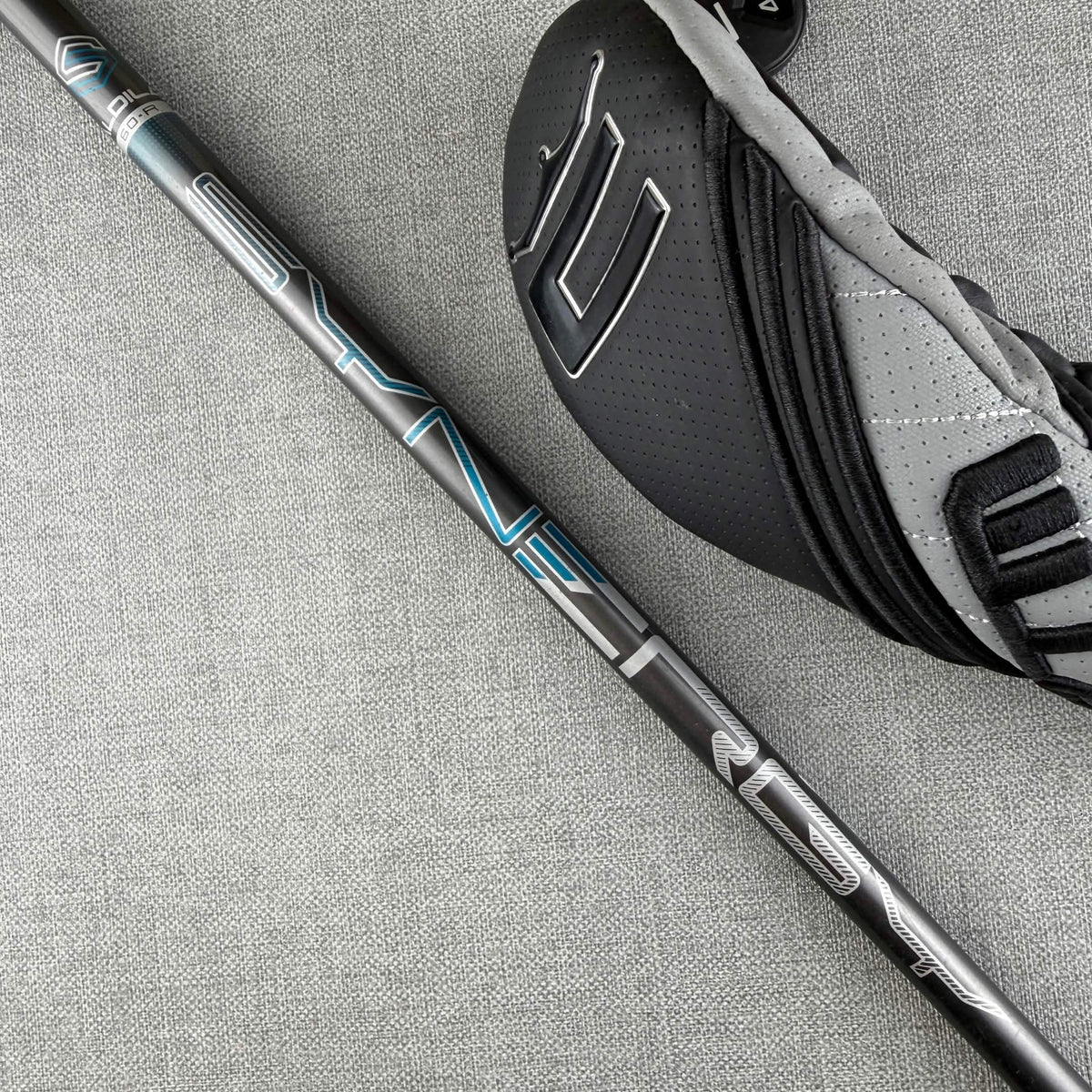 Cobra DS Adapt Hybrid - Regular Flex / 21 Degree