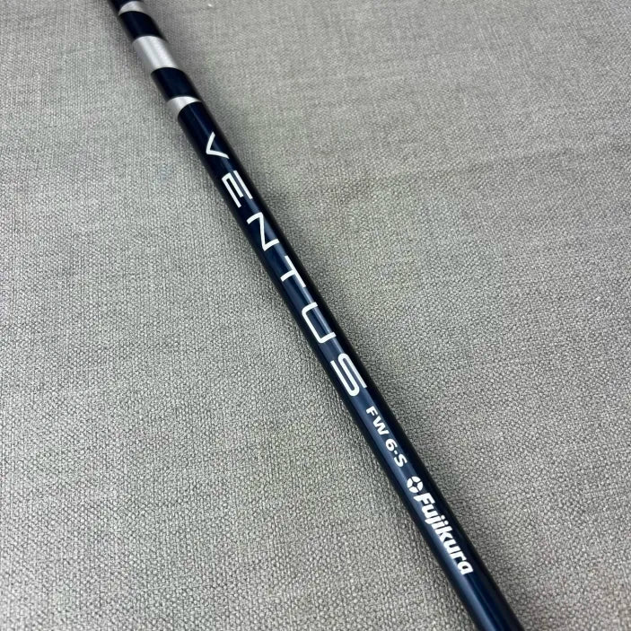 Titleist 915H 2 Hybrid - Ventus Blue Stiff Flex / 18 Degree Adjustable