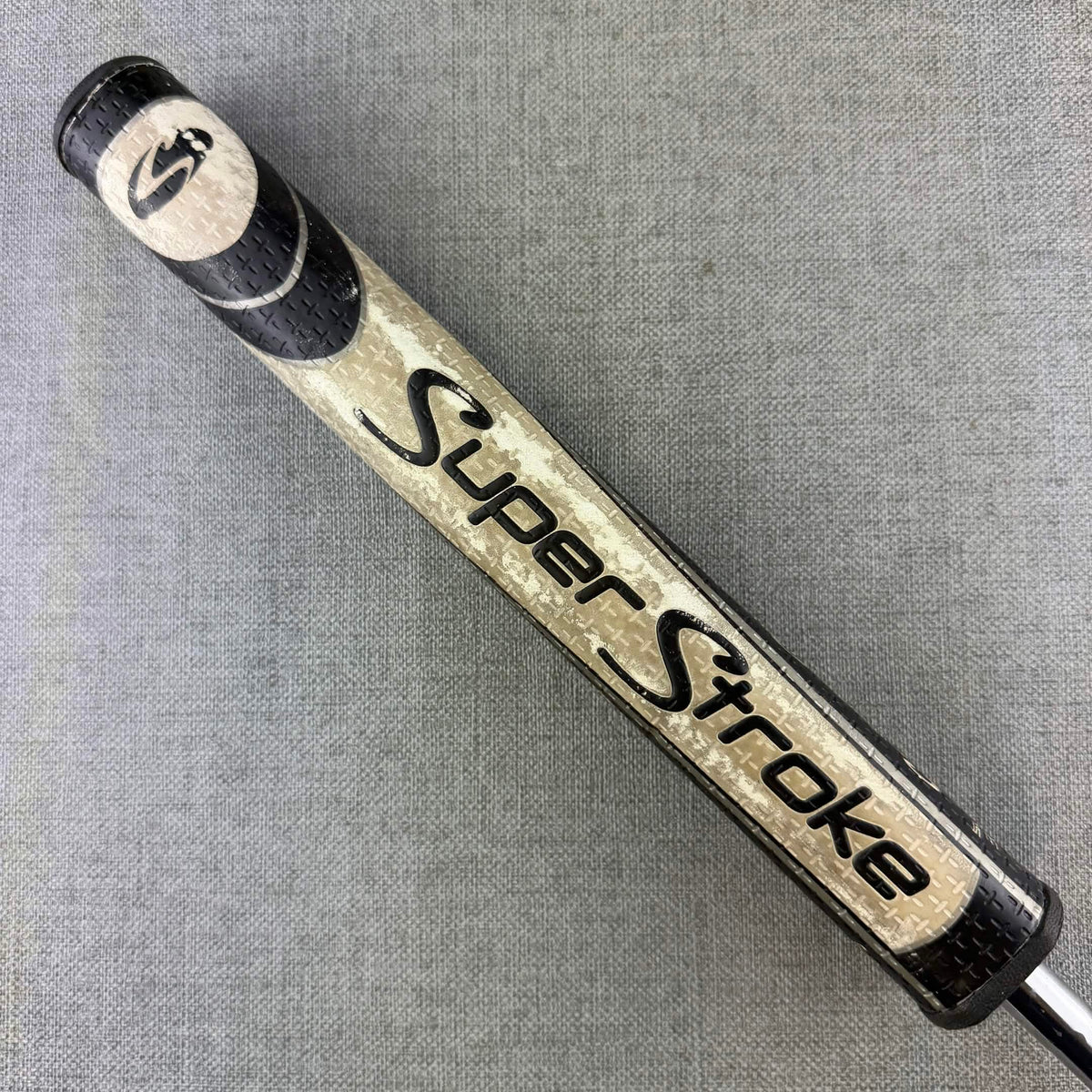 Odyssey O Works 9  Putter - 32 Inches / SuperStroke Grip