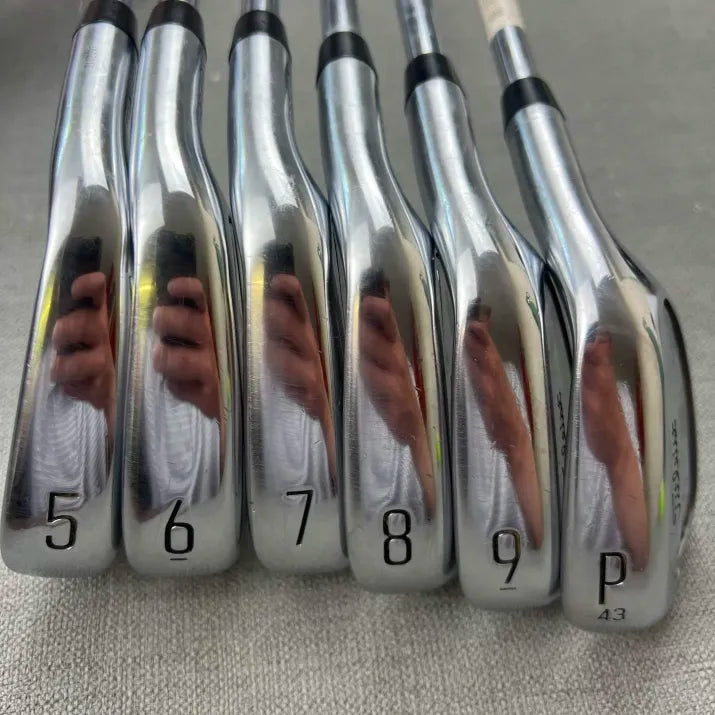 Titleist T200 Irons (Forged 2023 Model) - Regular Flex / 5-PW / Lamkin