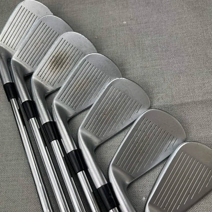Mizuno JPX900 Forged Irons - Nippon Stiff Flex 105g / 4-PW