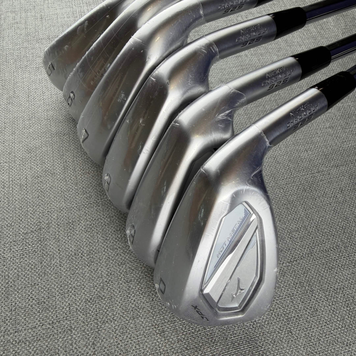 Mizuno JPX 925 Hot Metal Irons - Regular  Flex / 5-PW