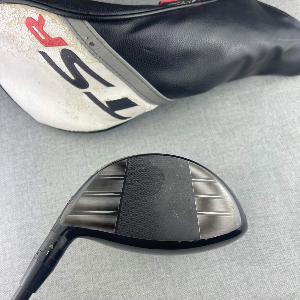 Titleist TSR3 Driver - Regular Flex 55g / 9 Degree