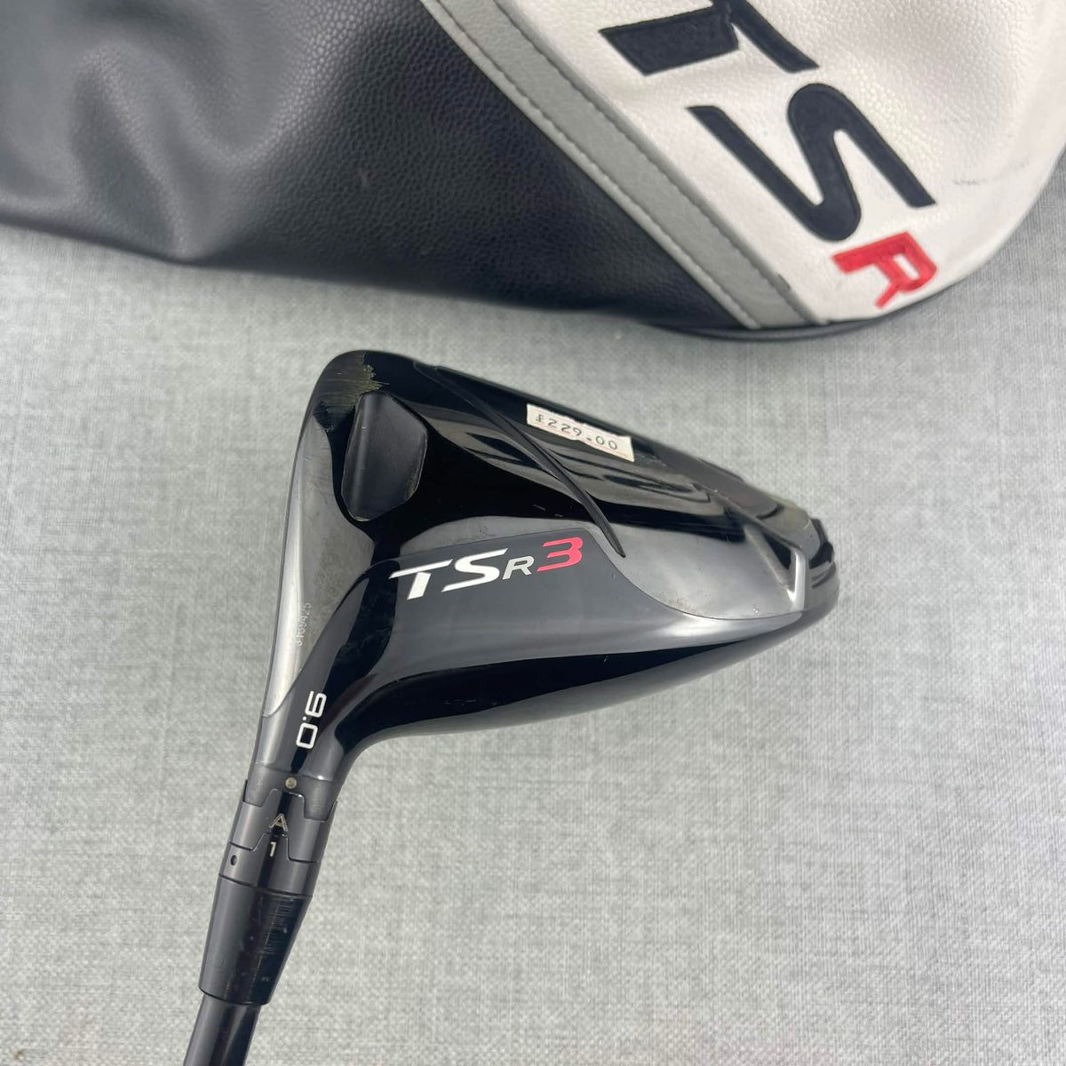 Titleist TSR3 Driver - Regular Flex 55g / 9 Degree