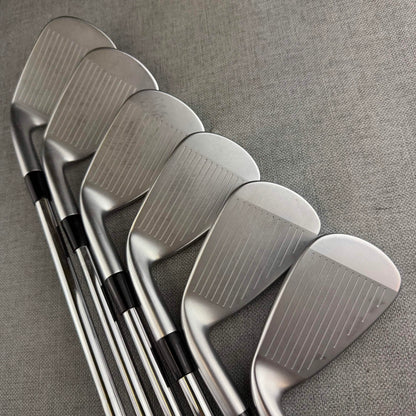 Mizuno JPX925 Hot Metal Irons - Regular  Flex / 5-PW