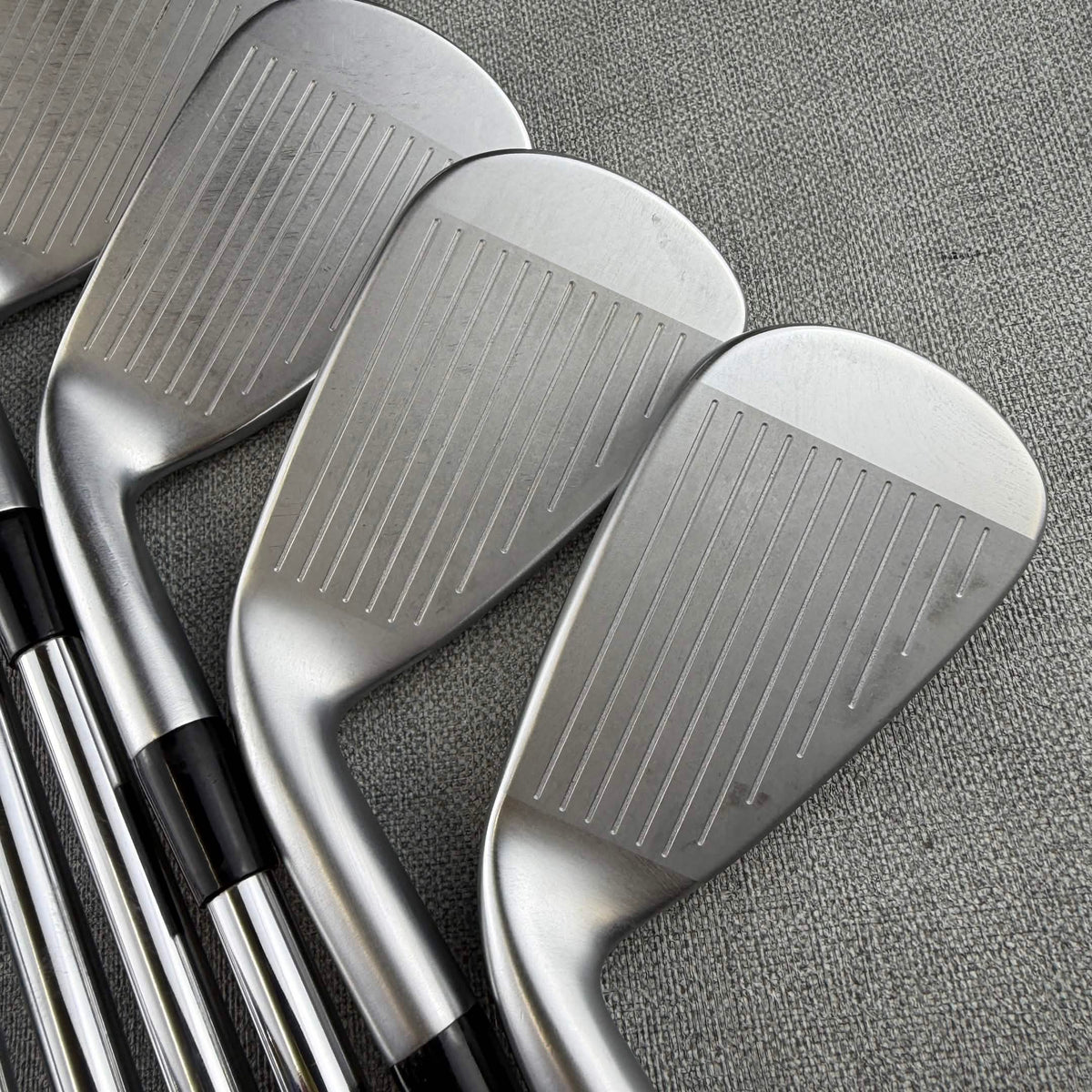 Mizuno JPX925 Hot Metal Irons - Regular  Flex / 5-PW