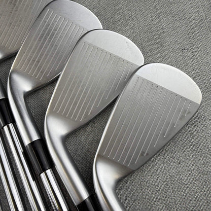 Mizuno JPX925 Hot Metal Irons - Regular  Flex / 5-PW