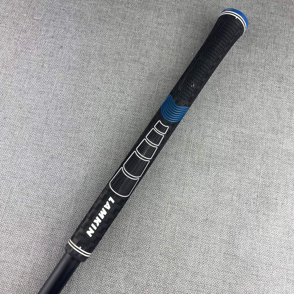 Titleist TSR2 Driver - Regular Flex 50g / 10 YES Degree