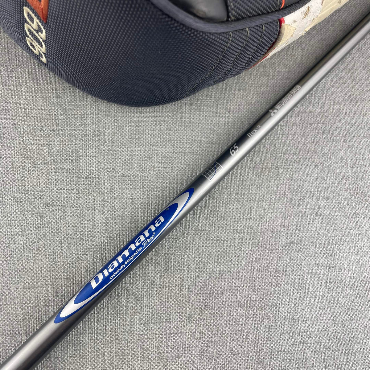 Titleist 909 D3 Driver - Regular Flex 65g / 10.5 YES Degree