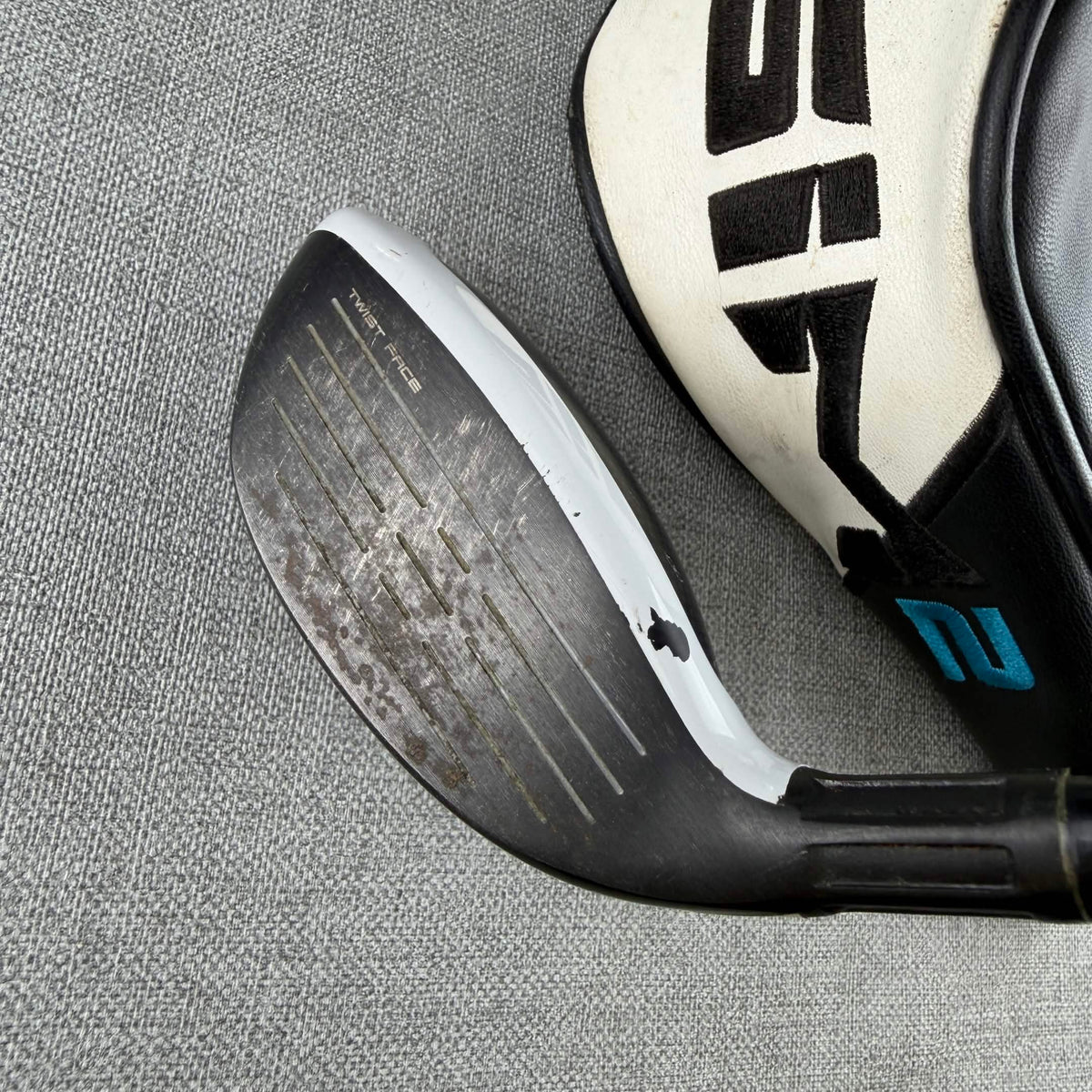 Taylormade  SIM2 Max Hybrid - Senior Flex / 22 Degree