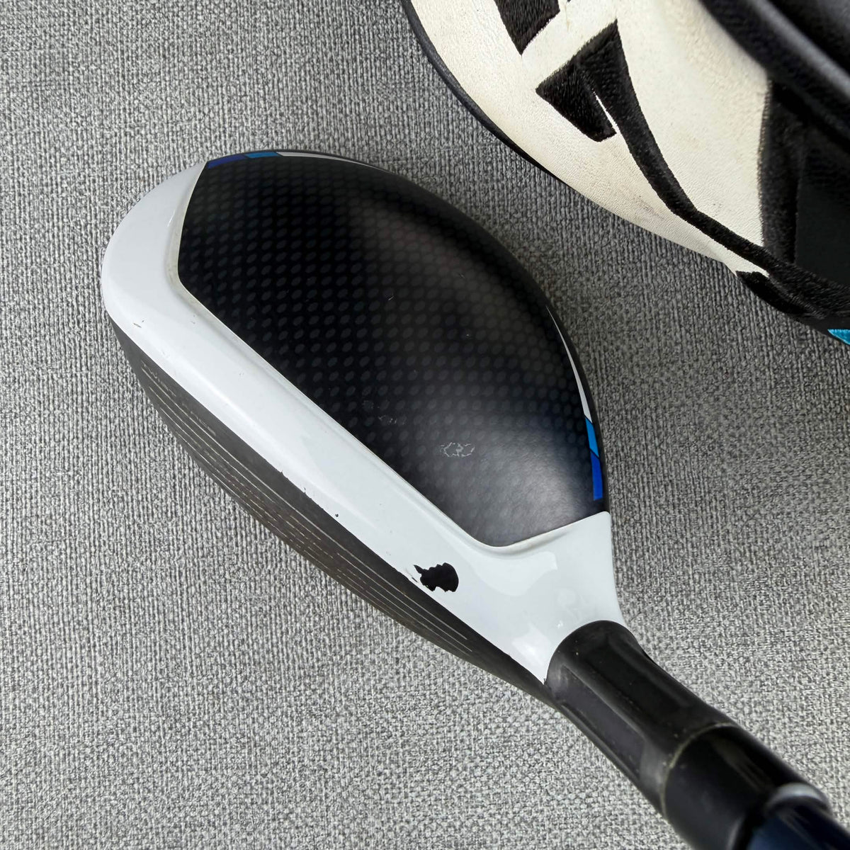 Taylormade  SIM2 Max Hybrid - Senior Flex / 22 Degree