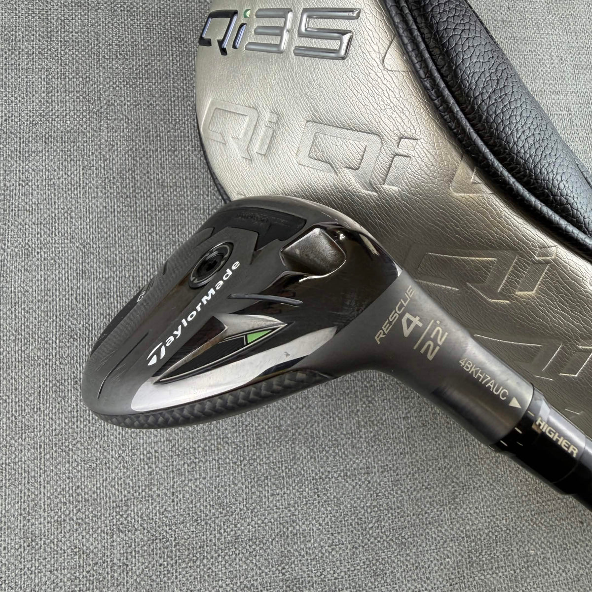 Taylormade  Qi35 Rescue Hybrid - Regular Flex / 22 Degree
