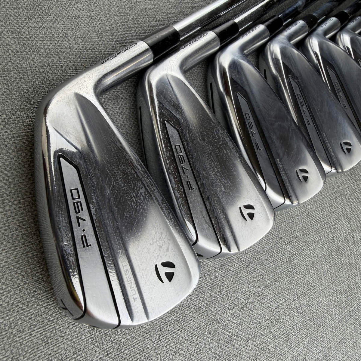 Taylormade  P790 2019 Irons - Regular  Flex / 4-PW