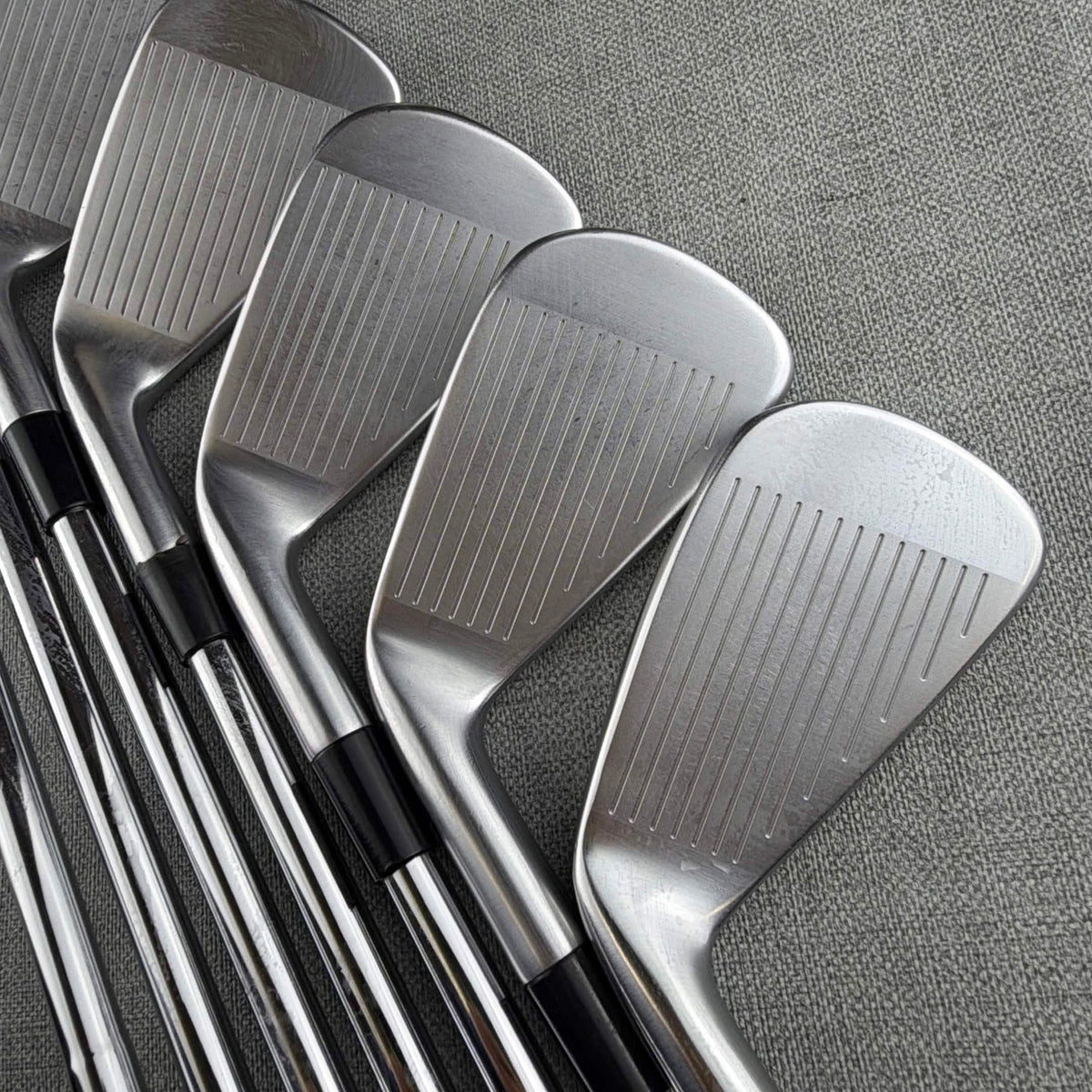 Taylormade  P790 2019 Irons - Regular  Flex / 4-PW