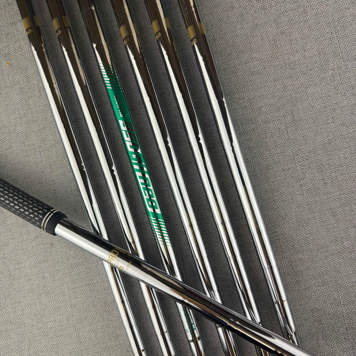Taylormade  P790 2019 Irons - Regular  Flex / 4-PW