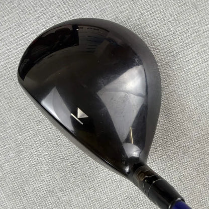 Titleist 910D3 Driver - Stiff Flex Tour AD / 8.5 Degree Adjustable