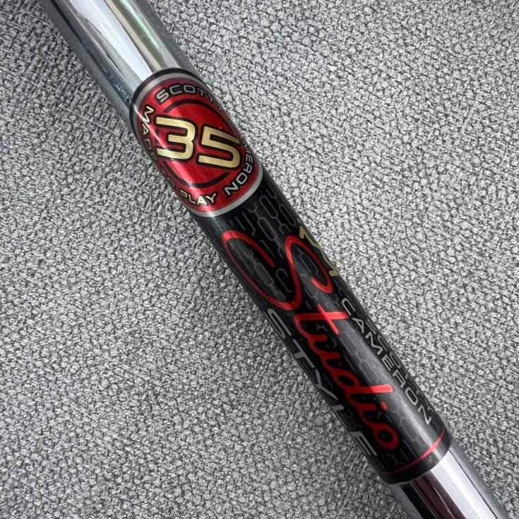 Scotty Cameron Studio Style Squareback 2 Putter - 35 Inches / Scotty Cameron Original Grip