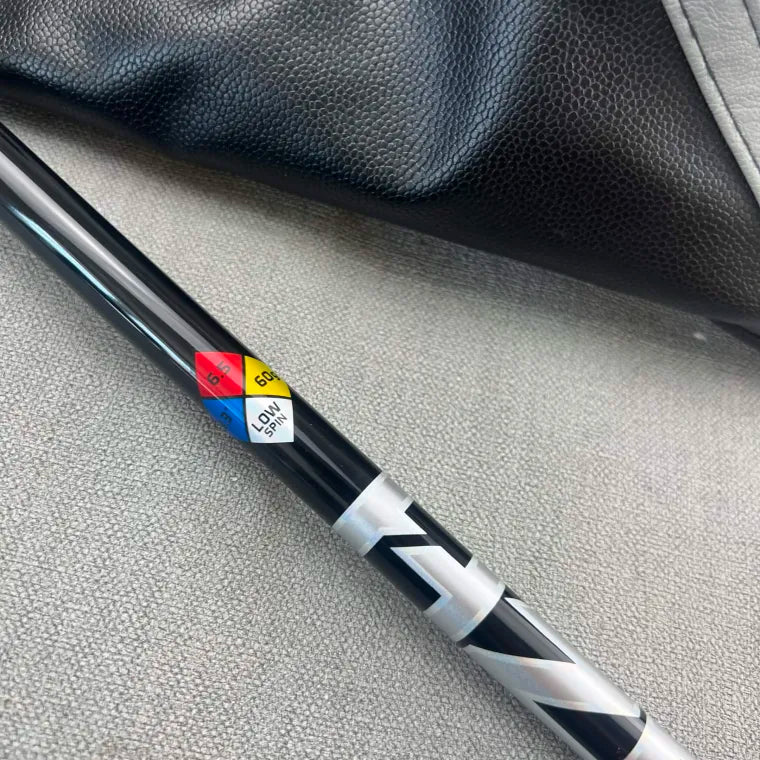 Titliest TSR3 Driver - HZRDUS 6.5 X Flex / 9 Degree