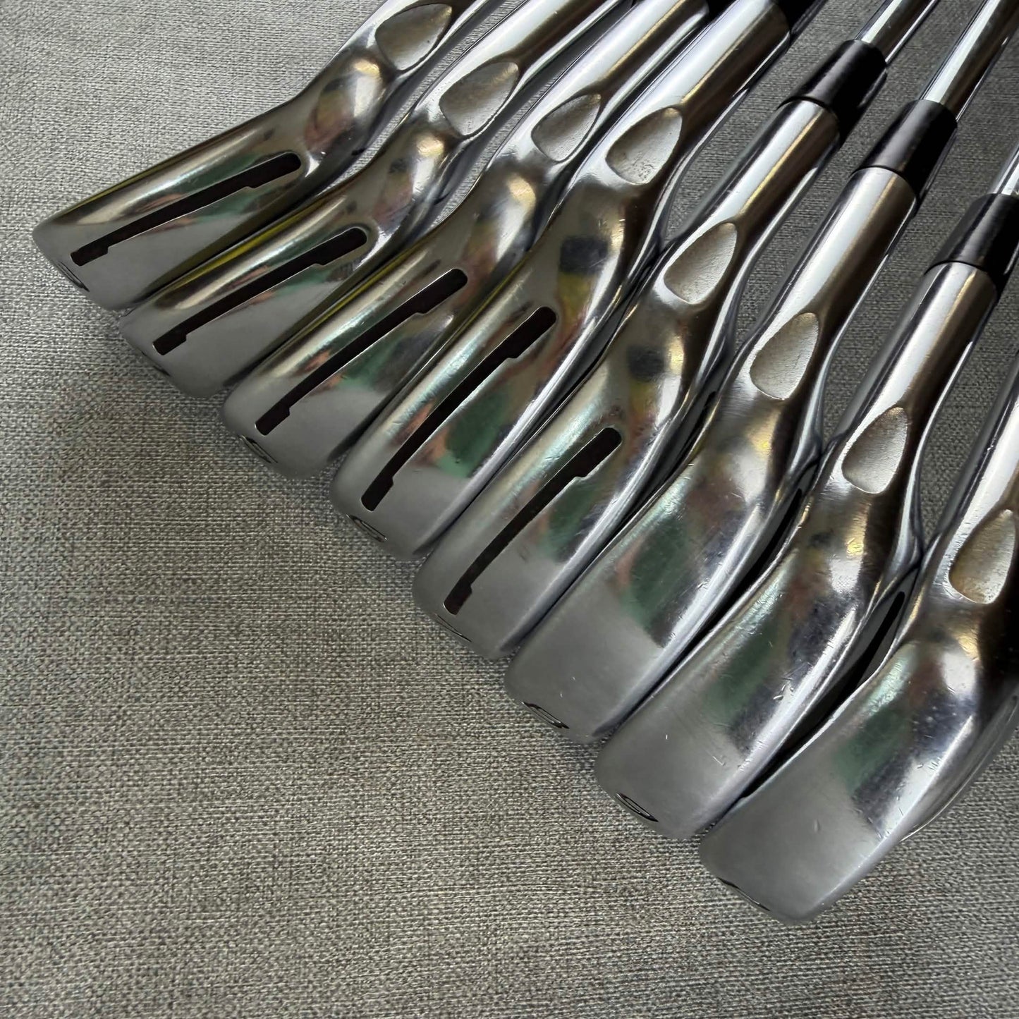 Taylormade  RSi 2 Irons - Stiff Flex / 3-PW
