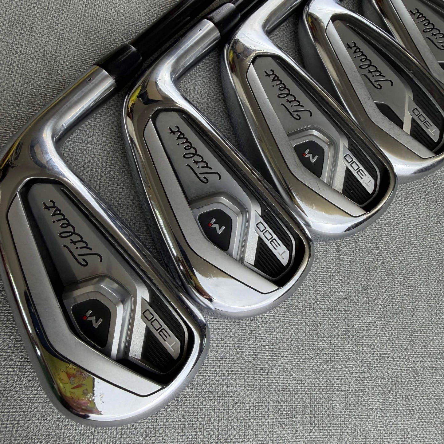 Titliest T300 Irons - Regular Flex / 5-PW
