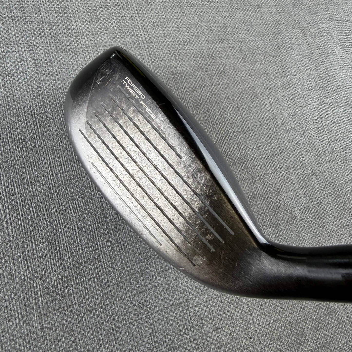Taylormade  Sim 2 Hybrid - Stiff Flex / 19.5 Degree