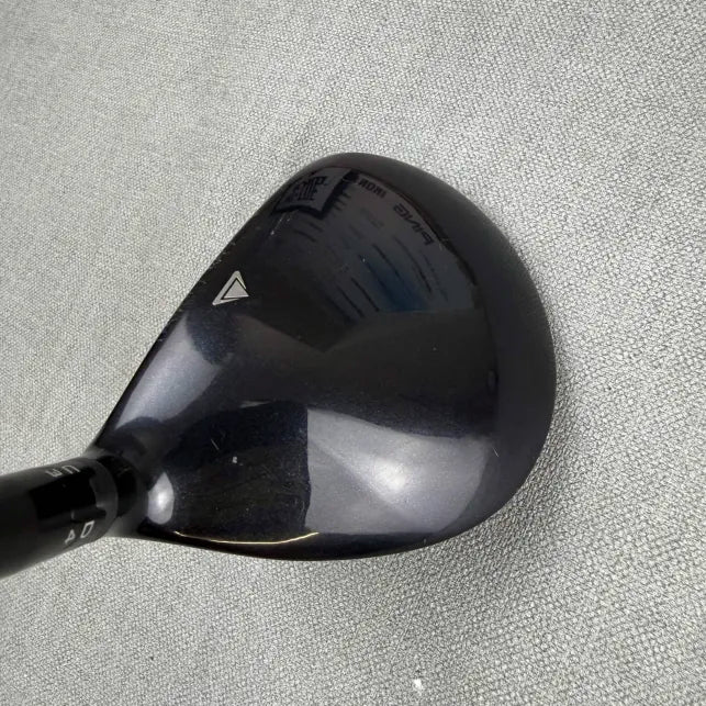 Titleist 915F Fairway 3 Wood - Regular Flex / 16.5 Degree